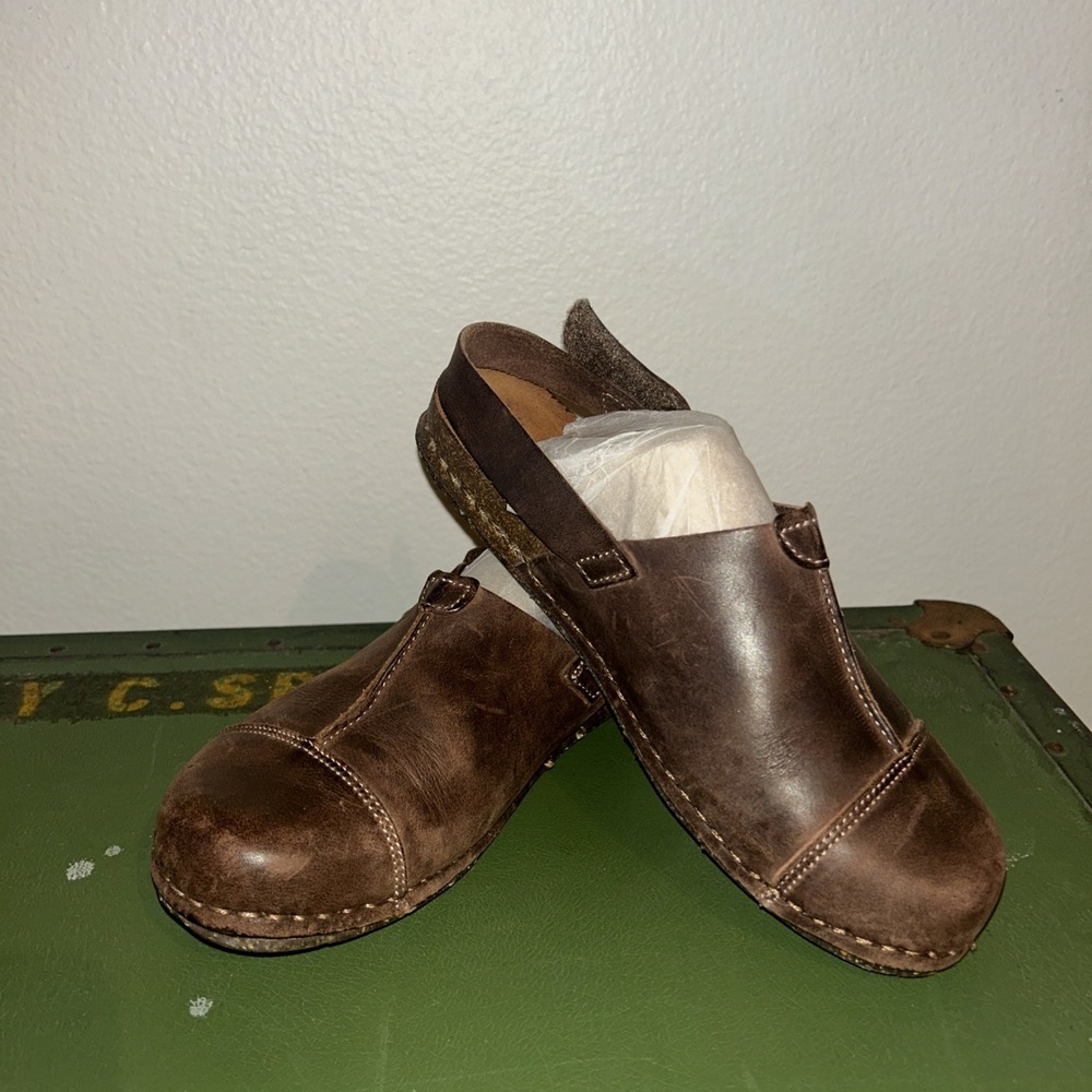 The Art Company Women's Leather Clogs Mules Backstrap Center Seam Shoes 39 Or 8